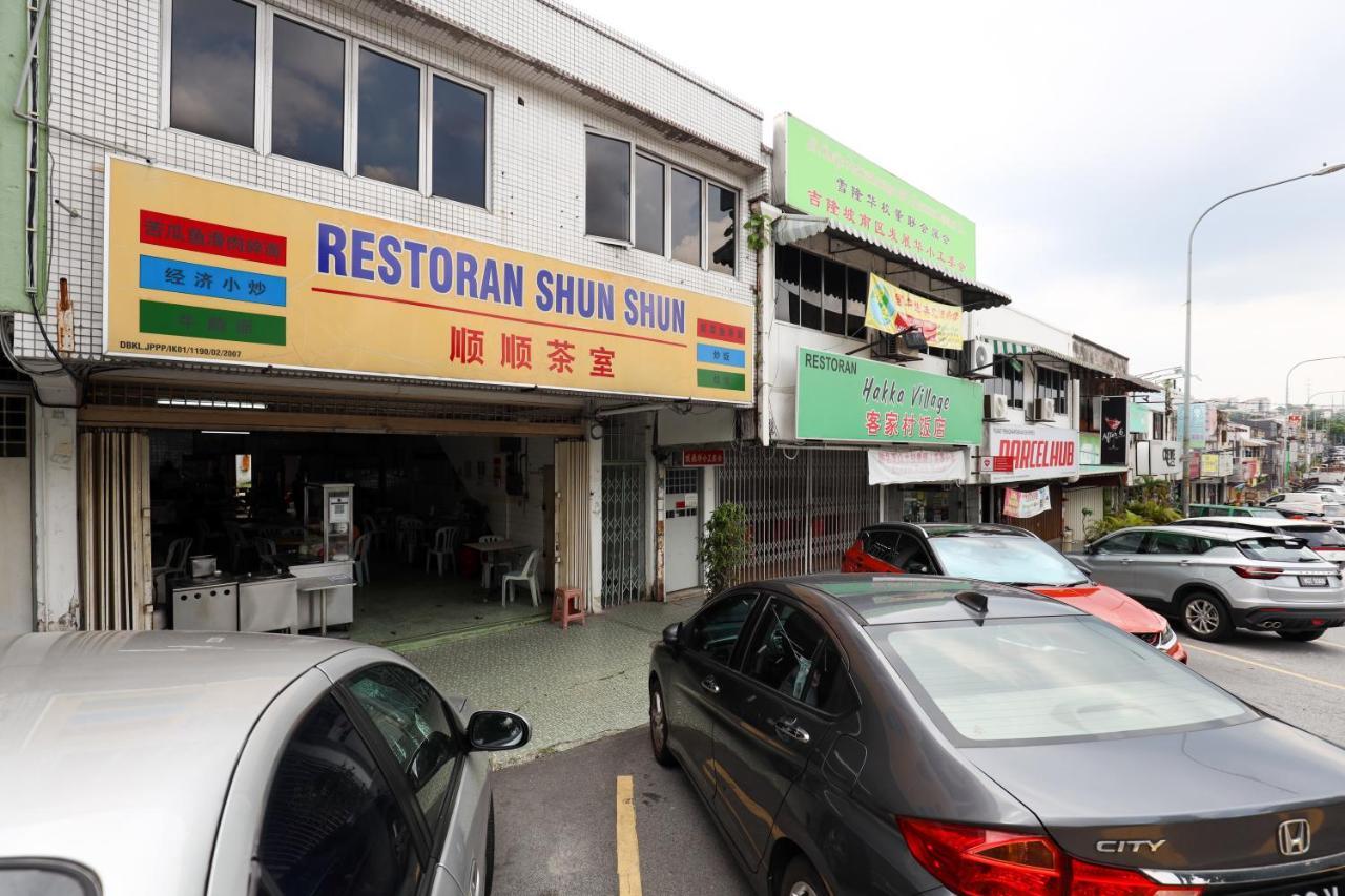 Cozy Homestay With Karaoke System & Pool Table Kuala Lumpur Exterior foto